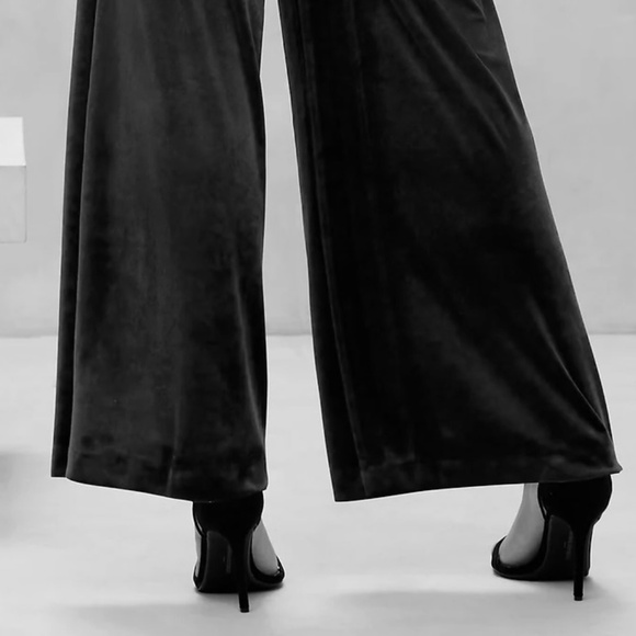 New Banana Republic Velvet Jumpsuit - Picture 6 of 8